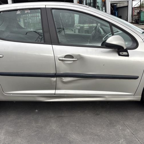 Vehicule-PEUGEOT-207%2520PHASE%25201-2009-2151179e87d9af5c9fd0a83e549c30917b245e96bf55323f5c3afca79e27a4c5_m.jpg