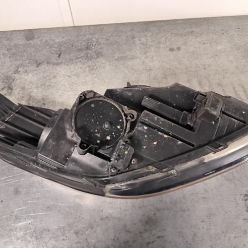 111475239-c6799649-30eb-43bb-a2a6-f647f7144e26-Piece-Optique-avant-principal-gauche-feuxphare-92101-A4180-KIA-CARENS-4-PHASE-1-ba6a58171ba6c566cd04c9527f1cd15edeefc65b857d73dbde1cdd6f0de09d76_m.jpg