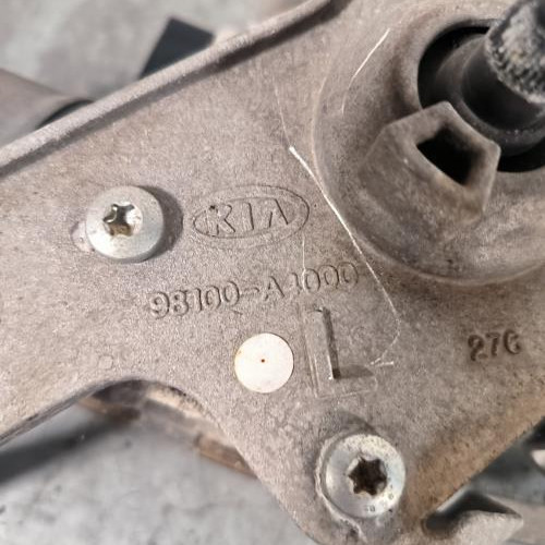 111476417-e590e6e8-d16f-4e64-b27f-51fd5dd79aae-Piece-Moteur-essuie-glace-avant-gauche-98100A4000-KIA-CARENS-4-PHASE-1-9f381ee3b09ec234648ce6a0eb1ff0054e69bf6a0e1d2882a3df4766d8752c78_m.jpg