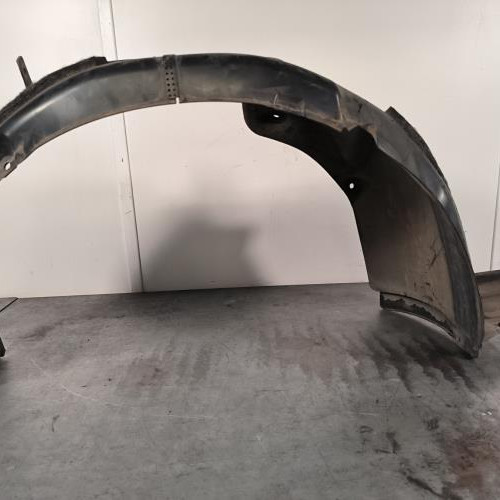 Pare boue avant droit
