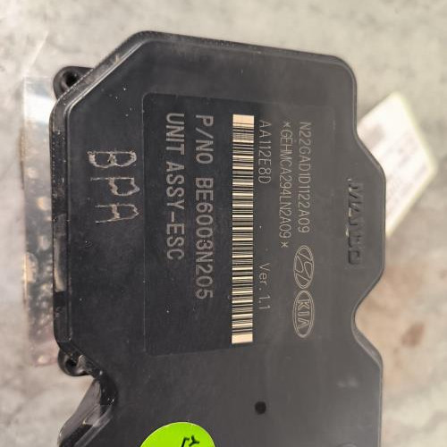 111477150-10a64b30-73e3-41e4-a4c3-f2ea05639649-Piece-Bloc-ABS-freins-anti-blocage-KIA-CARENS-4-PHASE-1-a186715e29e4165c773404d0d98540222eb65afa602573949517940e59562b2d_m.jpg