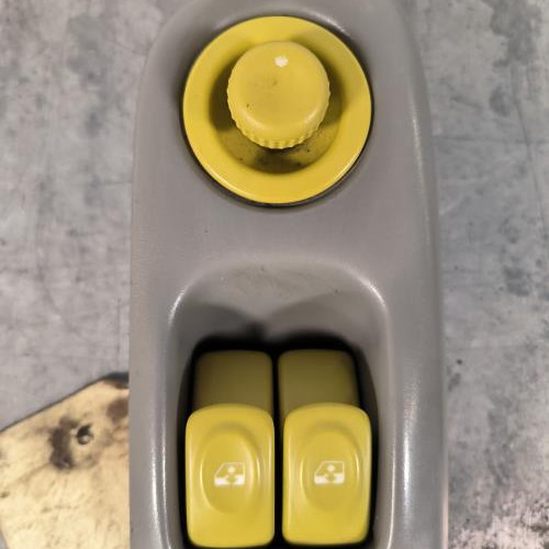 111515751-18af2376-f417-4a91-ae2a-20a94a2a92a1-Piece-Interrupteur-de-leve-vitre-avant-gauche-7700425386-RENAULT-TWINGO-1-PHASE-2-cb18ba15898818c35adff9cded328422f012a238780a4d3ebb4f0ac30eebf8b7_m.jpg