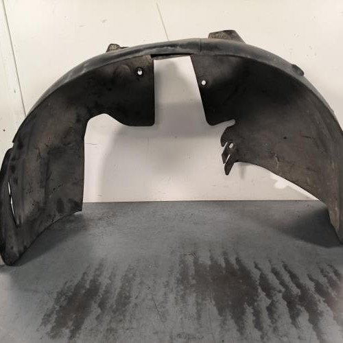 Pare boue avant gauche