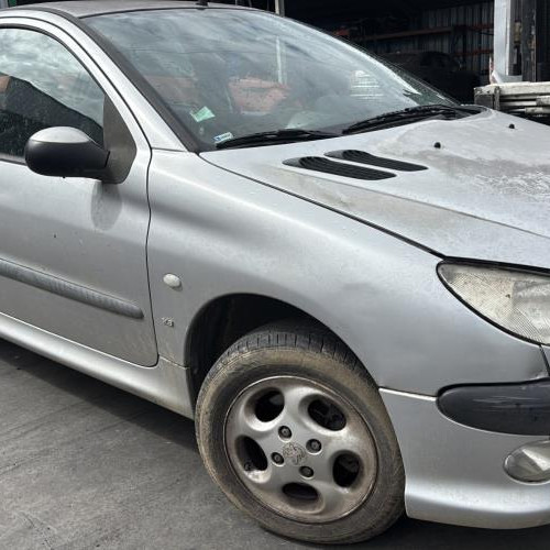 Vehicule-PEUGEOT-206%2520PHASE%25201-2000-b7ccdf8df039c3f91a2399b16be733d6da3710ac43eb4920e6b99e43eedeab9c_m.jpg