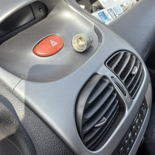 Vehicule-PEUGEOT-206%2520PHASE%25201-2002-711fde3793f1115eb43971f79cc3ef4c55d3a0ca5fd870b7fa066ccf4e0674b5_m.jpg