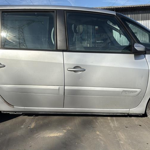 Vehicule-RENAULT-ESPACE%25204%2520PHASE%25201-2006-9bdd26adb7a7c55ad0c3d4fc142acad158e1ee495513ef1306de90fcfbd16a77_m.jpg