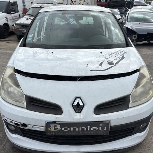 Vehicule-RENAULT-CLIO%25203%2520PHASE%25201-2006-9a4ba49fbb6867e551795b7487a64ab337b5624b68e0f781f3a55df0663254c8_m.jpg