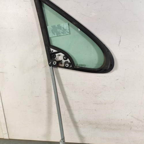 111840653-c98990b0-9bed-49e3-9551-4e0d592887ef-Piece-Custode-avant-gauche-porte-1609772180-PEUGEOT-307-PHASE-2-5d61cc9a9d507a5a517ac6d02bd27ff04c953ee1af1e604e0171b52f036c946c_m.jpg