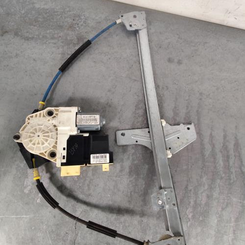 Leve vitre electrique avant droit
