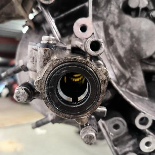 111841869-7d4398ae-232c-46bb-8266-de9942b90c82-Piece-Boite-de-vitesses-2222LL-PEUGEOT-307-PHASE-2-781244da44b35c97d48e193596cf75424501715fdca1aa3e1dabdb9c5b70dd27_m.jpg