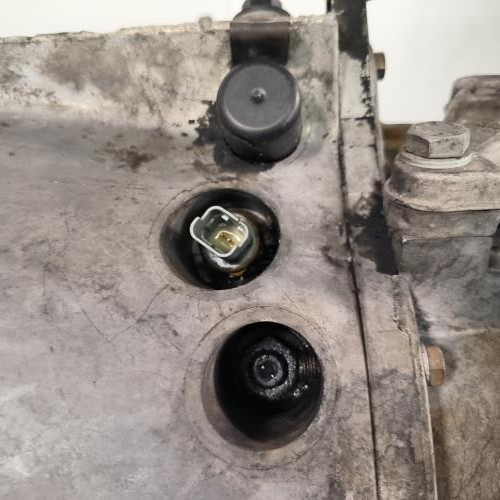 111841869-2bea4a7b-a8b2-4211-a432-1f9bf992124b-Piece-Boite-de-vitesses-2222LL-PEUGEOT-307-PHASE-2-f262614a7a131dec03a1f78e19b3da665f13363d850ff7ee5fa723aa72bd1887_m.jpg
