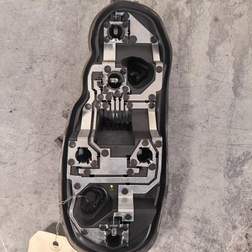 Platine feu arriere gauche