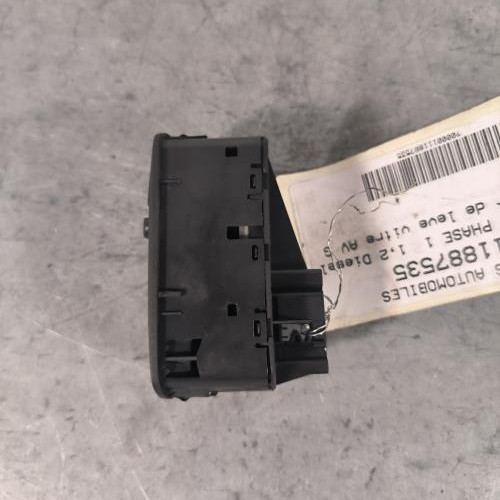 111887535-a3859116-88c0-4da7-bcf6-666751855822-Piece-Interrupteur-de-leve-vitre-avant-gauche-13258522-OPEL-CORSA-D-PHASE-1-cde20db342dffc14ae1503bca9964889a085e771e6f0ca691633cc507b09cdba_m.jpg