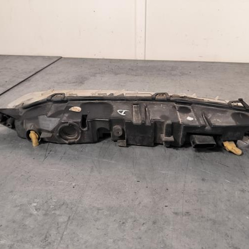 111945728-225cc223-824a-4e12-9a03-1363a58b0192-Piece-Feu-diurne-avant-droit-9833403980-CITROEN-C4-GRAND-PICASSO-2-PHASE-1-5ef22167bec1a8fc261a2b8021b394bbe1629b3c62b6ab06eff9c1d5196f3cd0_m.jpg
