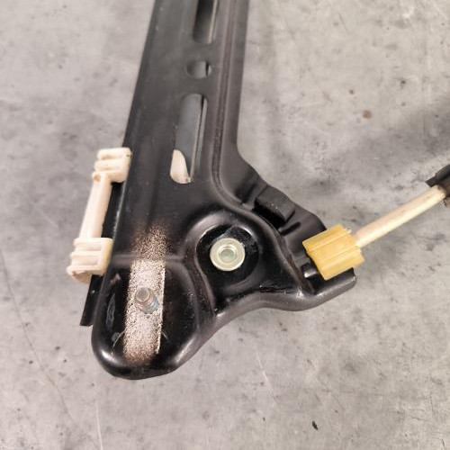 111946406-30abc677-b9e4-4f54-931a-85a2f0411c9a-Piece-Leve-vitre-electrique-avant-droit-9826076280-CITROEN-C4-GRAND-PICASSO-2-PHASE-1-d840acc340d90b131bb27cea7a7435d78e2cb24daad71c9800757ebc8bb7521d_m.jpg