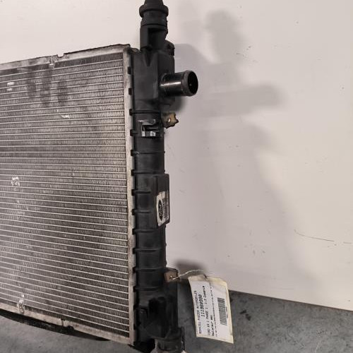 111960990-3ea419bb-1ac1-4402-98a9-3aad65761444-Piece-Radiateur-eau-FORD-KA-1-PHASE-1-d304d578b74e26a1d9c85d2873cc85e3dfb67ca5a1bc6ec57f6e4095cc707211_m.jpg