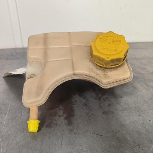 111960991-8916d8ef-25fa-4247-8e1f-05944b525b1d-Piece-Vase-dexpansion-1134883-FORD-KA-1-PHASE-1-6b650354b178388c92b1dcfea3ae5102c7adbfbdb581b93e882f7f0b71609890_m.jpg
