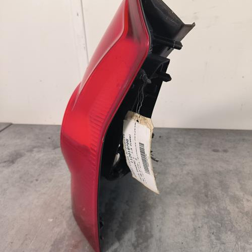 112018706-d2027467-347c-4d64-a9a2-1bf11e0ae4ee-Piece-Feu-arriere-principal-droit-feux-6001551383-DACIA-SANDERO-1-1028398a542e08bdf674dc0b17d1e2ceb0af1c10b608a244909ac4fdeecef134_m.jpg