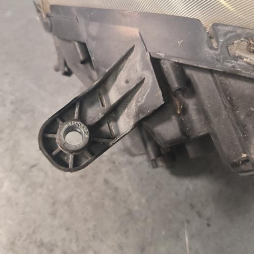 112020675-52a9c227-4c68-47ea-8e93-f5fefe9c3d84-Piece-Optique-avant-principal-droit-feuxphare-51810671-FIAT-DOBLO-2-PHASE-1-3ac8a34d25849443c6d2e30e9fa0c05e1fbd99a3c329a2c85b7c00192eda7498_m.jpg