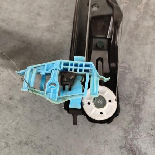 112022574-152e0bb2-a9e3-4e35-8961-90d2452923c0-Piece-Leve-vitre-electrique-avant-gauche-52063786-FIAT-DOBLO-2-PHASE-1-803956813d7dbe8d9060dea9423532f9274866c95637320b6e0c890c0b73b483_m.jpg