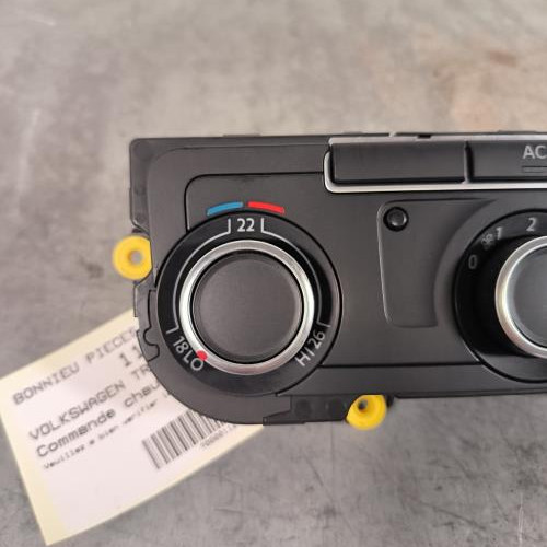 112057140-7fe0b8da-48f2-4bae-a2ee-06e602225bf6-Piece-Commande-chauffage-5HB010259-VOLKSWAGEN-TRANSPORTER-5-PHASE-2-6aed2ad8fe95cc78a21e3f4c846d6d2bcf1f6acdb8093d27f254e030c098e5e6_m.jpg