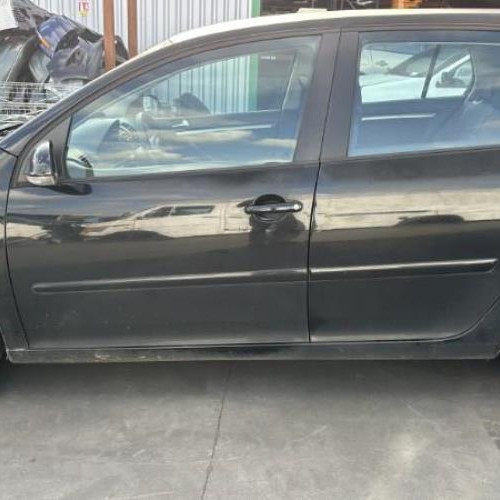 Vehicule-VOLKSWAGEN-GOLF-5-2006-5d8f84259308a2b1487f1699f16fb10d56b4b33e7b1608621d21856bab39716c_mtn.jpg