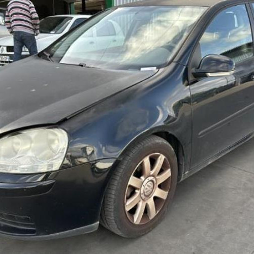 Vehicule-VOLKSWAGEN-GOLF-5-2006-0d258da3bc4fcd2bf067d6eb347551dab68f4565d873786d10782b8af378912b_mtn.jpg