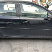 Vehicule-VOLKSWAGEN-GOLF-5-2006-c1f4dd9a88adc1c1c71c5c24a035906d9a409f854cc4c17a3edb411807eb602c_mtn.jpg