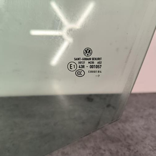 112146625-83bb6d75-52f6-414d-9cc4-9935381c54ab-Piece-Vitre-avant-gauche-1K4845201B-VOLKSWAGEN-GOLF-5-508a6d231d3b212cd684b2d310fe1826bb1239e63c2e5c435370479d3f6dcb65_m.jpg