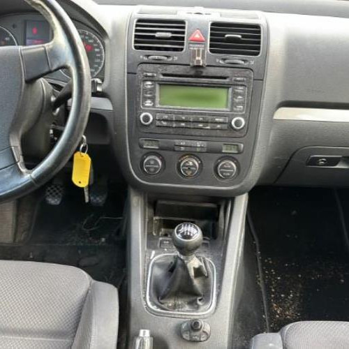Vehicule-VOLKSWAGEN-GOLF-5-2006-58a00c60c3097902c409991a9184e18fa213a9939087fd8a4744a87cd266ee3f_mtn.jpg