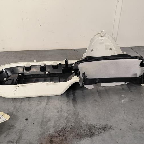 112202084-1dfdddc5-9836-4618-aadb-15285b4bd469-Piece-Garniture-autoradio-RENAULT-TWINGO-3-PHASE-2-4b9b6216a912fce02f78d70c924dccf4832666613dbb6068002a1d6b83431a3f_m.jpg