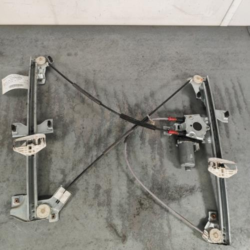 Leve vitre electrique avant droit