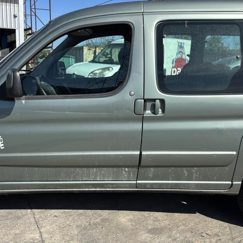 Vehicule-PEUGEOT-PARTNER%25201%2520PHASE%25202-2006-9023f01a8a04e7954ccba0ebc5c3d65c7251ae6dd48905aa13c566a2a5633465_m.jpg