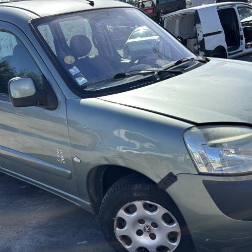 Vehicule-PEUGEOT-PARTNER%25201%2520PHASE%25202-2006-1f4fee64760da4afa3bf86bb71a6db6f91f5038e6c1be85672d337f2c5d87b88_m.jpg