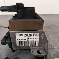 112270050-13be9d53-1514-495c-92ed-81d71e4403bf-Piece-Bobine-allumage-7700732263-RENAULT-CLIO-1-PHASE-2-73cd444a4fcf271a6f17359b4dd0f546c0d9bcf386f414503c91589a8de6327d_m.jpg