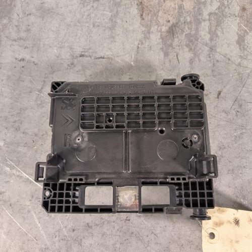 112281630-9b8fff16-db5d-43cd-87ca-f719928ca34d-Piece-Boitier-servitude-moteur-BSM-00006500HV-CITROEN-C3-PLURIEL-PHASE-1-CABRIOLET-300d66e225eb7750e5d884a0fd050445c0c8ce8c1d71a7674244daf641d706aa_m.jpg