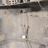 112331901-eb0e737b-07ad-4f64-8d81-7d35e9b21e63-Piece-Pare-choc-arriere-2118800740-MERCEDES-BENZ-E-200-6e8e1a541c88ba880967c87b62e95b6b04140436798584ab2c38fb954c34eb34_m.jpg