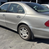 Vehicule-MERCEDES%2520BENZ-E%2520200-2008-9763d38baa55107ee359d0fac63161410b94de6b108a6862be002d4117c9af18_m.jpg