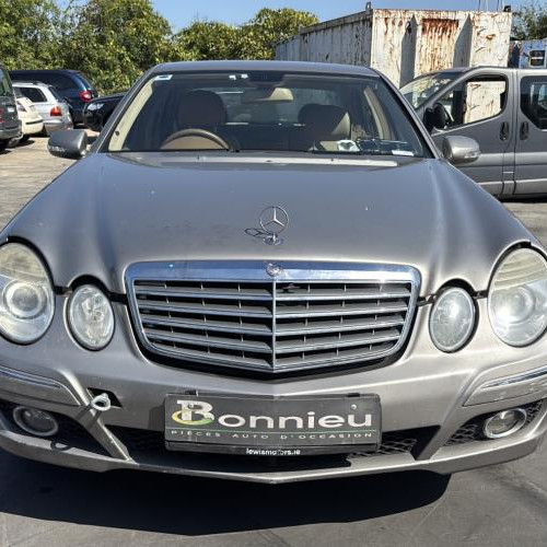 Vehicule-MERCEDES%2520BENZ-E%2520200-2008-b31b73d5b04c5094cc4205646539e0015471c823c0f0c6c604cdad0c77b27c1c_m.jpg
