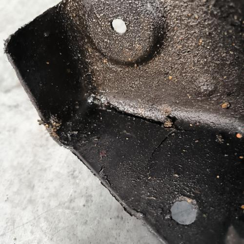 112451282-2c45d65b-0800-490b-accf-f15d03639485-Piece-Cache-sous-moteur-51757129318-BMW-SERIE-1-E87-PHASE-1-32d0db99d53862a15d6fbb997f65d5068ec758c28b2ac27c24291a0fe328ea61_m.jpg