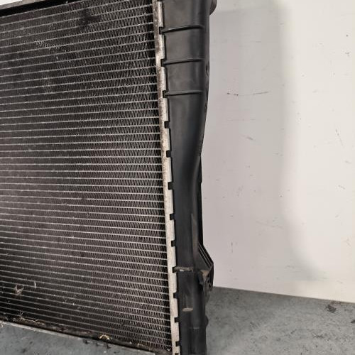 112452136-2dd85c6d-7ec5-4e01-a207-cc3ec2e4607f-Piece-Radiateur-eau-17117553111-BMW-SERIE-1-E87-PHASE-1-ec84da28055691ccd507ac9b587a5c61df4a4f222e3a646092e4dd5d9a90922f_m.jpg