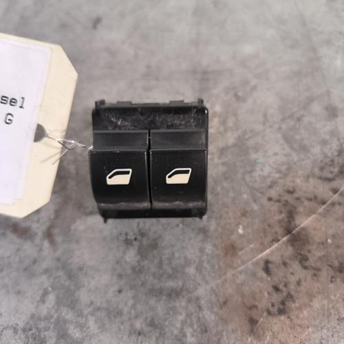 Interrupteur de leve vitre avant gauche