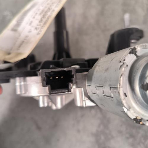 112596012-5c1a9246-58a8-417e-8ac4-a9ffad74c6f8-Piece-Moteur-essuie-glace-arriere-9811259980-CITROEN-C3-3-PHASE-1-f9c3ffdb9c7d8d14a91194ad0ca162094ac4ca96c0783422b7e9c7c0bc0bda8c_m.jpg