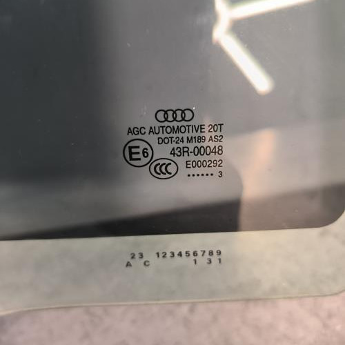 112634410-219ac8d8-4795-450b-992a-17232714ea81-Piece-Vitre-arriere-droit-8U0845206D-AUDI-Q3-1-PHASE-1-355897014b46706d4b397948ac2ae7e1df5b8ec775c6b9897b638d42b760bcad_m.jpg