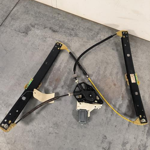 112635003-8c571467-49ae-45e2-948b-53ae6ea4ed63-Piece-Leve-vitre-electrique-avant-droit-8U0837462-AUDI-Q3-1-PHASE-1-f24ea297cea2bb867646fc2a6184c05443940c843d10e94551f78573cb56ed5d_m.jpg
