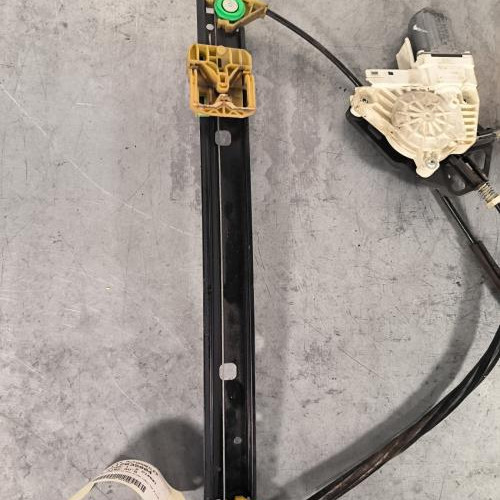 112635004-f632d88e-d2de-4ef0-aac4-f09eeccbab17-Piece-Leve-vitre-electrique-avant-gauche-8U0837461-AUDI-Q3-1-PHASE-1-2eef228403c7bea0475813263939e52790988e3d117c5967c3ad2910950728ae_m.jpg