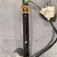 112635004-f632d88e-d2de-4ef0-aac4-f09eeccbab17-Piece-Leve-vitre-electrique-avant-gauche-8U0837461-AUDI-Q3-1-PHASE-1-2eef228403c7bea0475813263939e52790988e3d117c5967c3ad2910950728ae_m.jpg