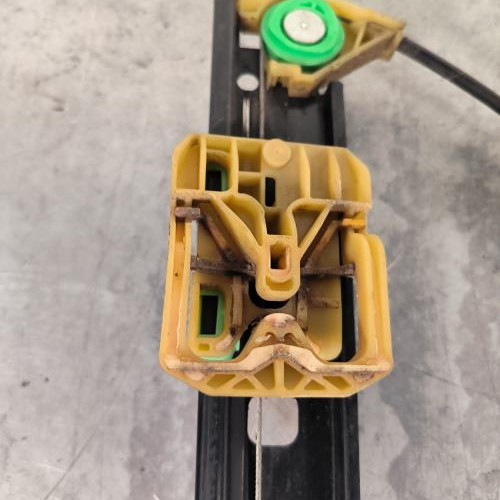 112635004-93bab3b8-be76-4cfa-812e-941777b356dd-Piece-Leve-vitre-electrique-avant-gauche-8U0837461-AUDI-Q3-1-PHASE-1-13ddb10bee72685071b26b185126852acf39d7473d93c2513a4b7cdbd9d95d8b_m.jpg