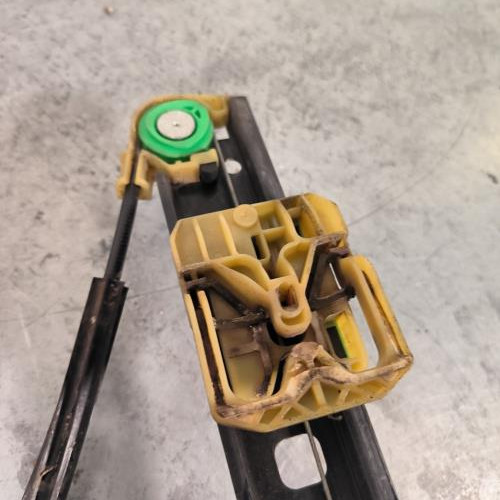 112635004-a4c1d71b-b1ed-44b1-b000-2036dcc38d1c-Piece-Leve-vitre-electrique-avant-gauche-8U0837461-AUDI-Q3-1-PHASE-1-5516867cf9454b430e8e878f866d85722d76b0c8d5db3d9989218837ec21d9c5_m.jpg