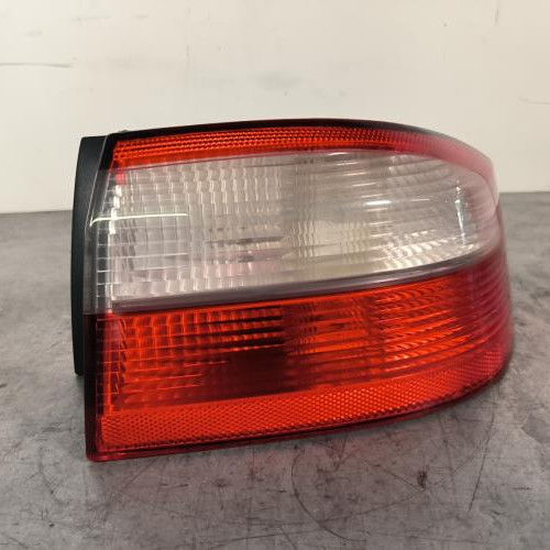 112697691-ef8ca6b5-f097-4e5d-a9ca-e2c55683141b-Piece-Feu-arriere-principal-droit-feux-8200002474-RENAULT-LAGUNA-2-PHASE-1-97c4975b8e901c0616fe76d8dfea0855cbea01c247b139bfbba31767d06b1d29_m.jpg